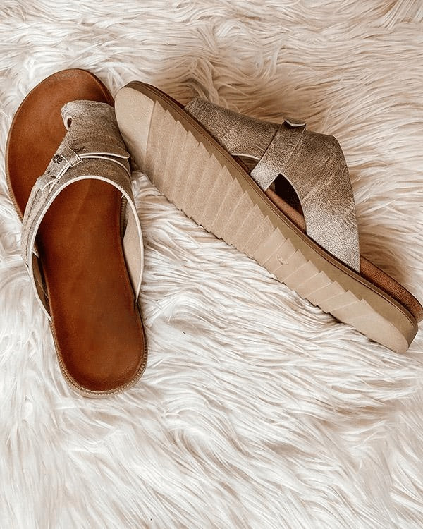 Nuvara Buckle Strap Flat Sandals