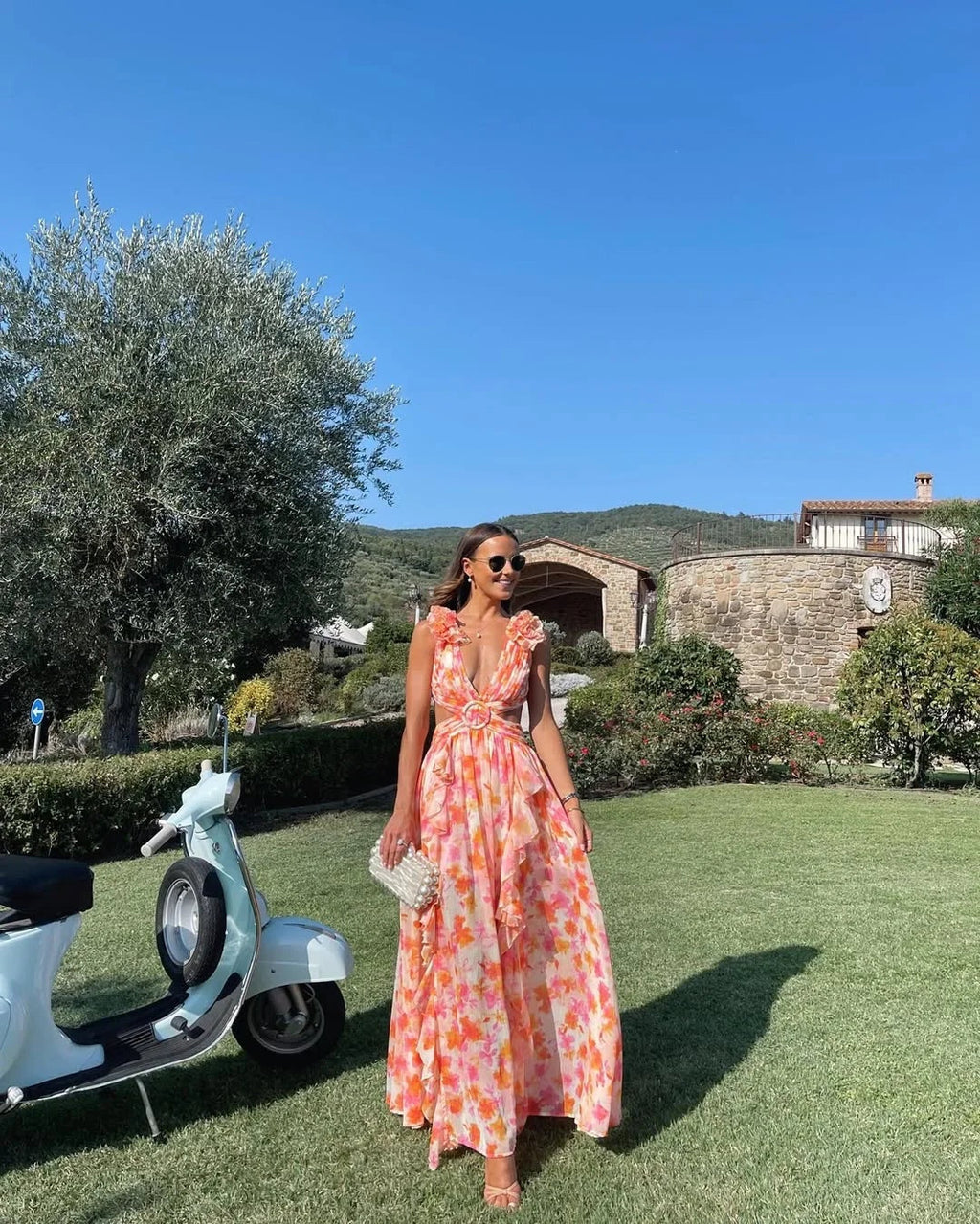 Nuvara | Ariadna | Vestido Largo de Invitada Estampado Floral Mujer Escote V Volantes