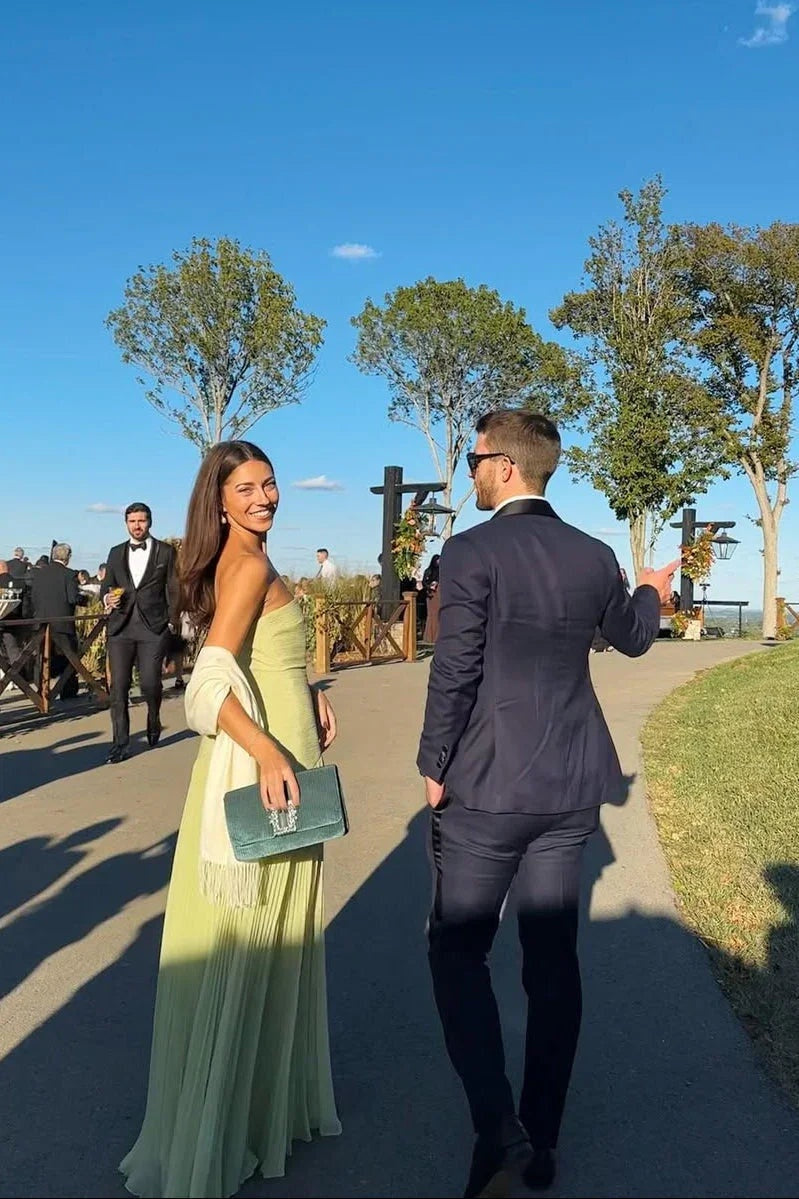 Nuvara | Candela | Vestido Largo Plisado Palabra de Honor Mujer