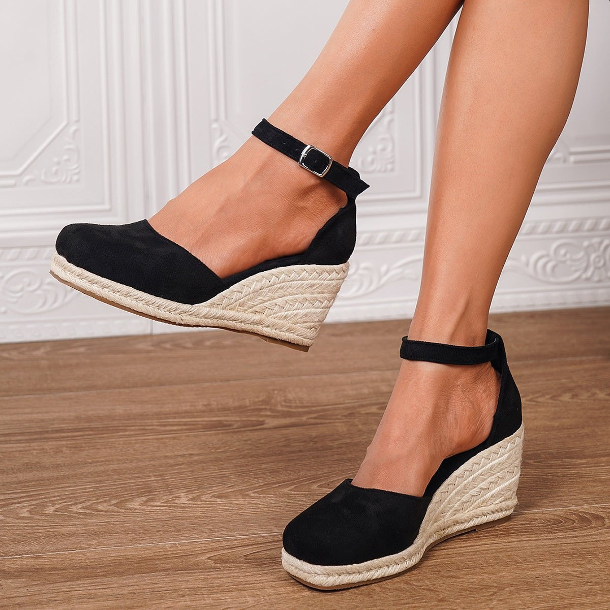 Nuvara Wedge Sandals 1