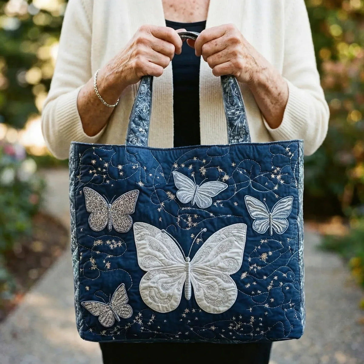 Nuvara | Encarnación | Bolso Tote Acolchado Artesanal Mujer Estampado Único