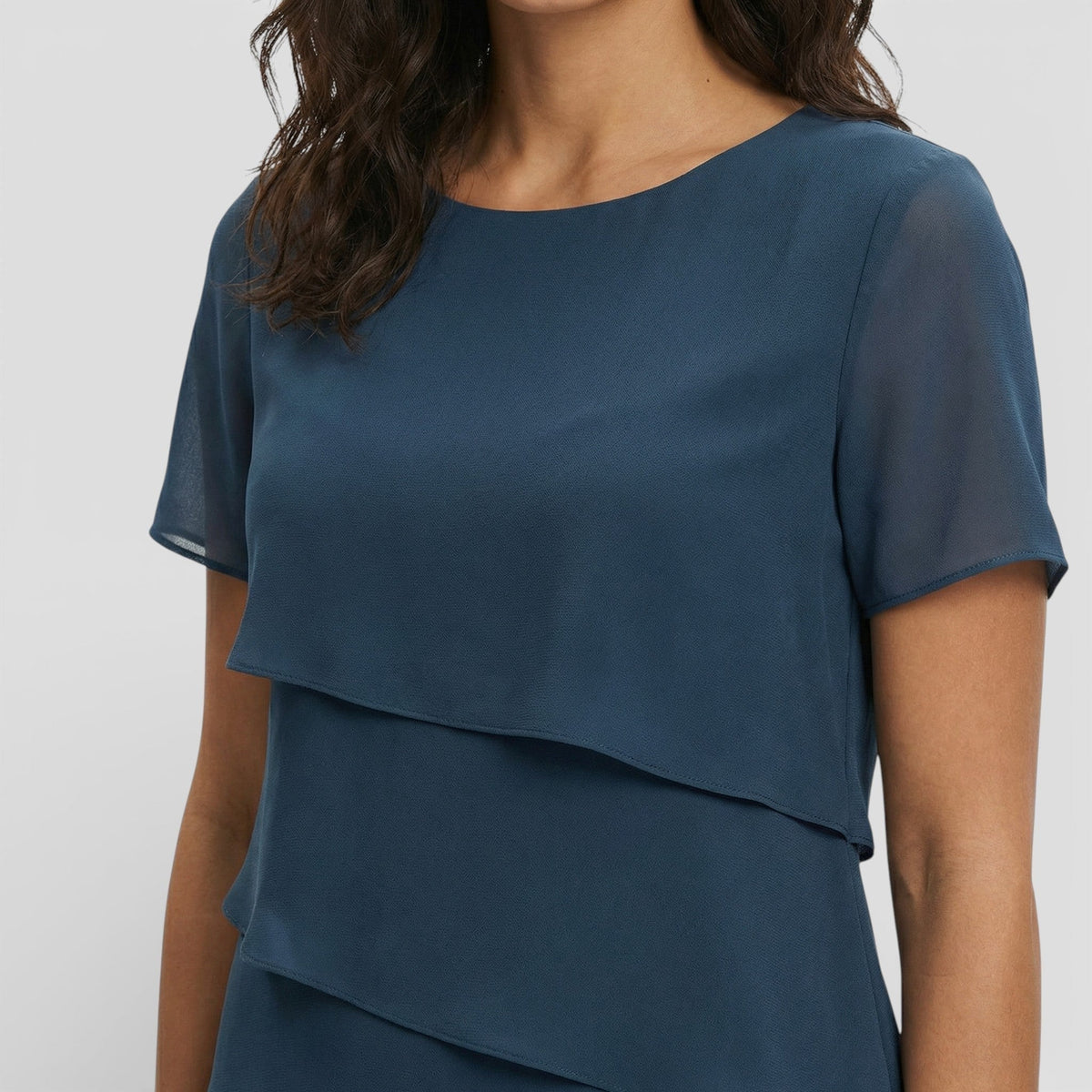 Nuvara | Inmaculada | Vestido Midi con Volantes Mujer Manga Corta