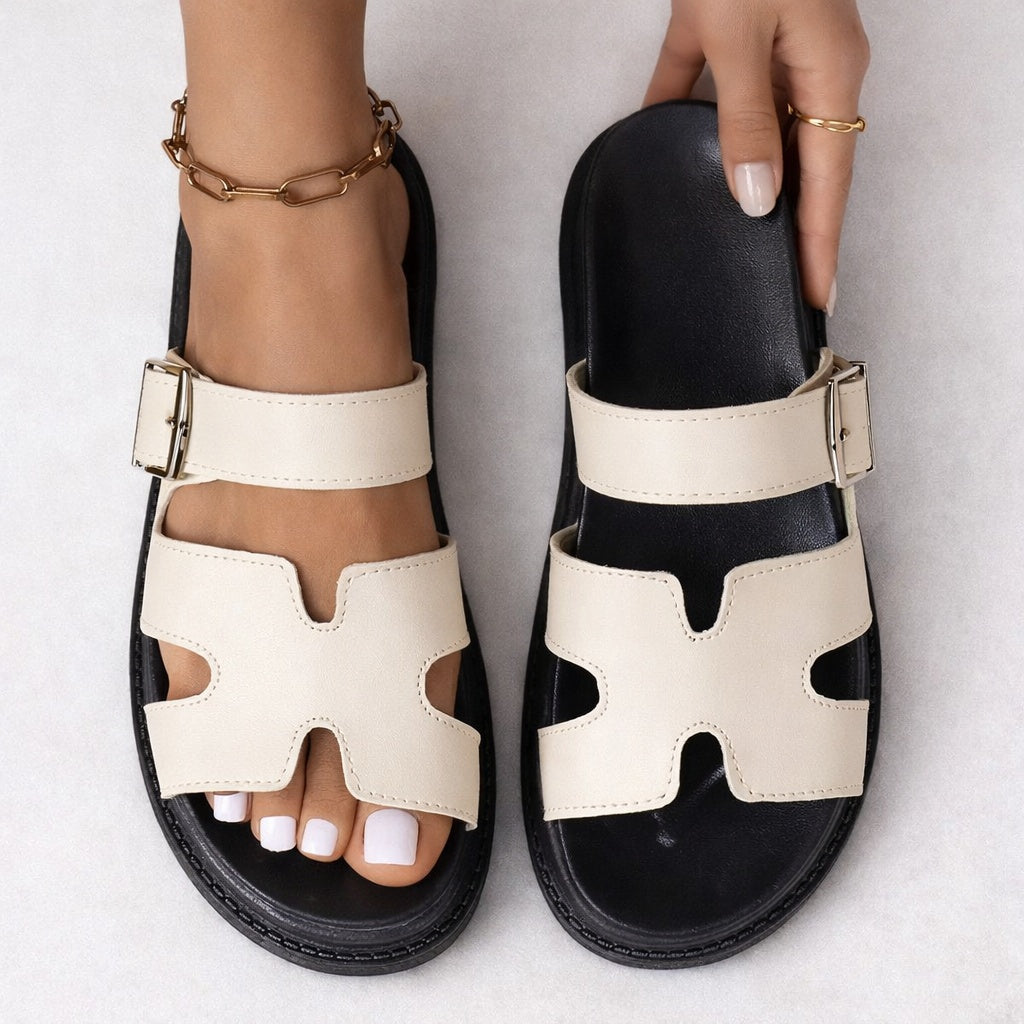Nuvara Flat Sandals 2