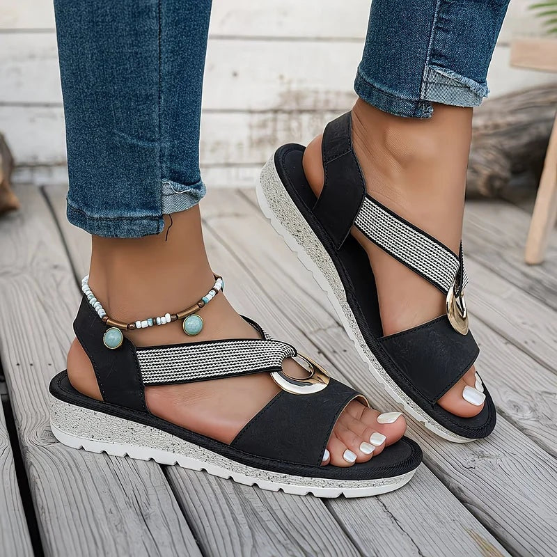 Nuvara Flat Sandals 3