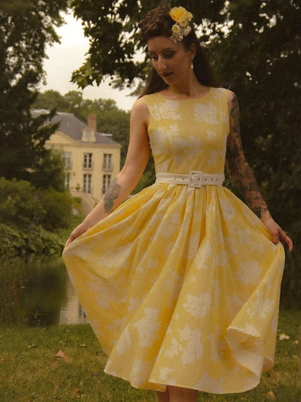 Nuvara | Marina | Vestido Midi Estampado Floral de Invitada Otoño Mujer Sin Mangas Plisado