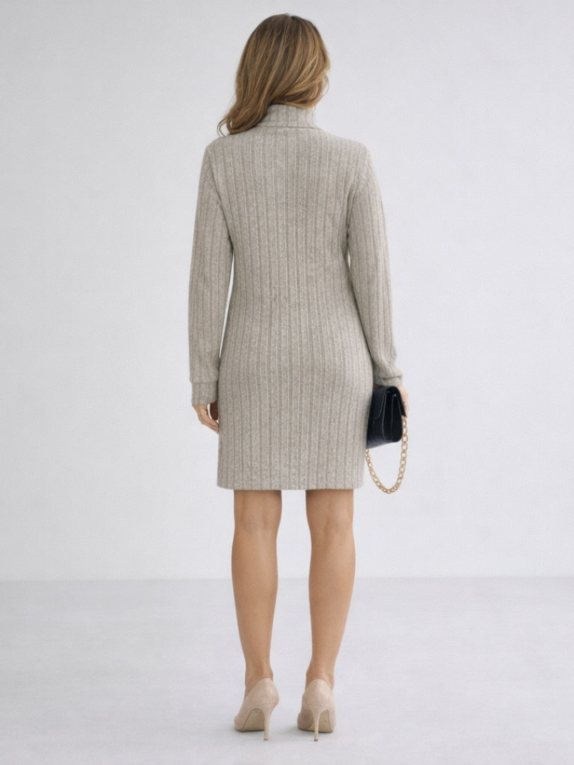 Nuvara | Montserrat | Vestido Corto de Punto Acanalado Mujer Cuello Alto Manga Larga