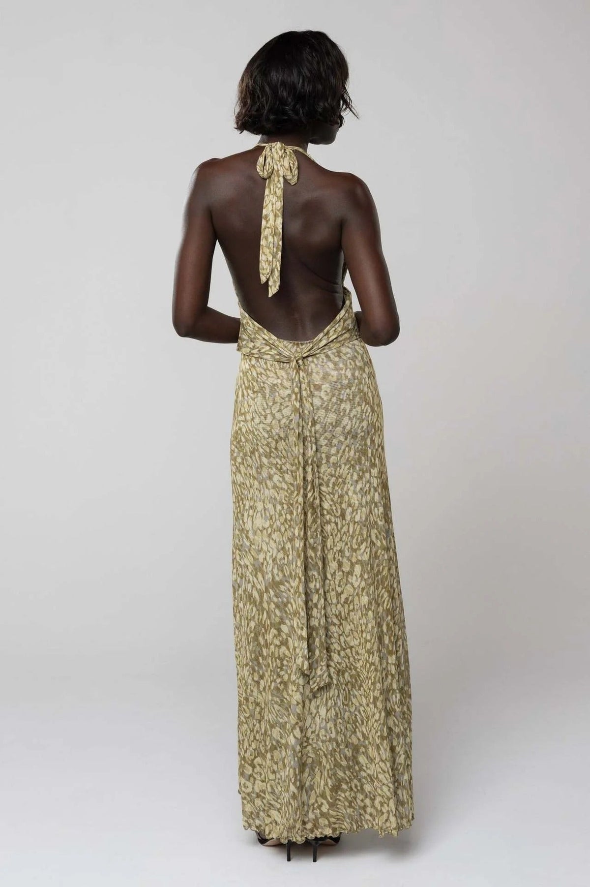 Nuvara | Triana | Vestido Largo de Lunares Mujer Halter Escote V Profundo